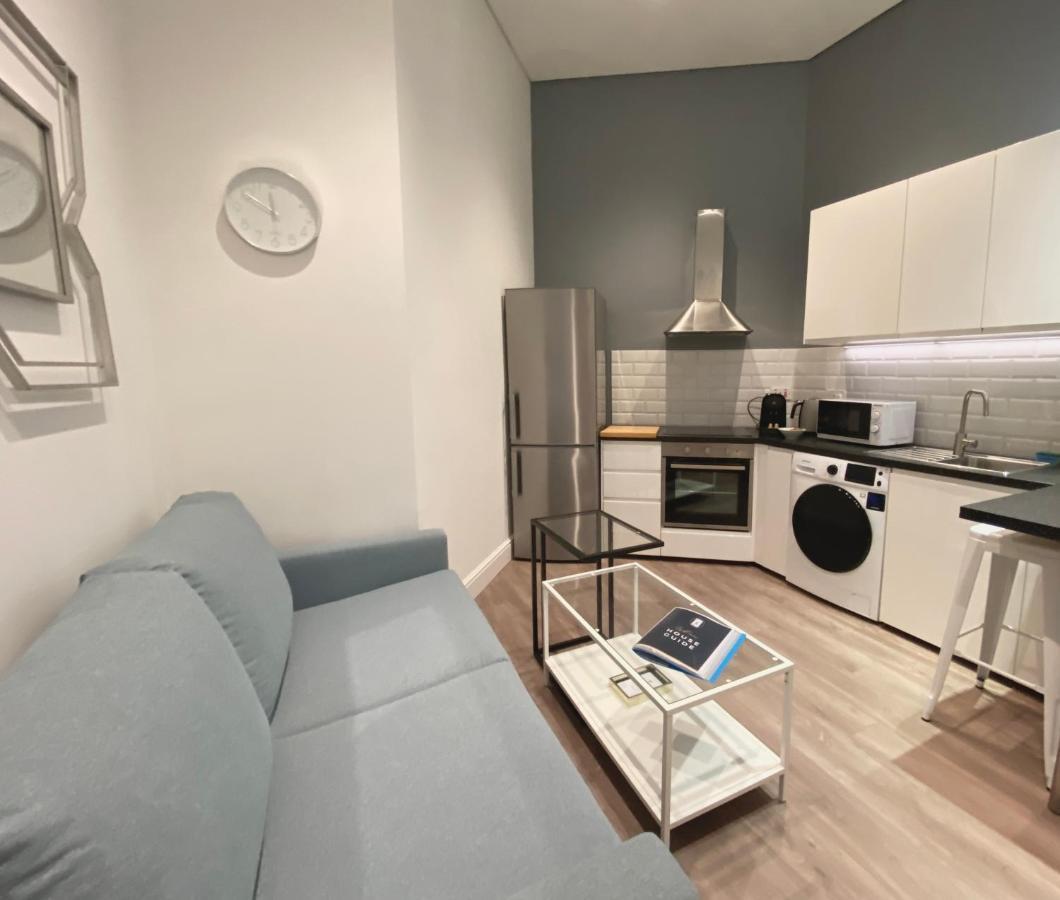 Modern City Centre Two Bedroom Windsor Apartment - Grand Central House Gibraltár Kültér fotó